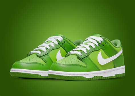 kermit nike dunk